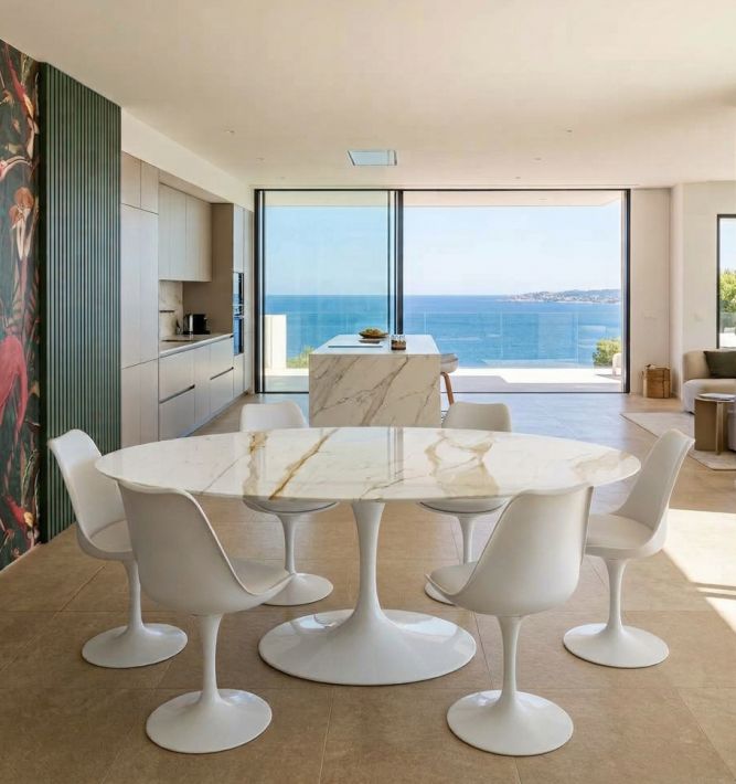 Tulip Table