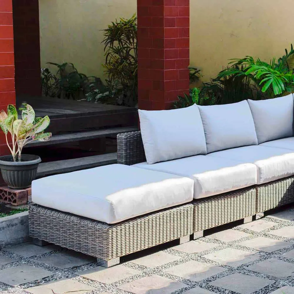 Outdoor seating composition with hand-woven structure Rita Viadurini