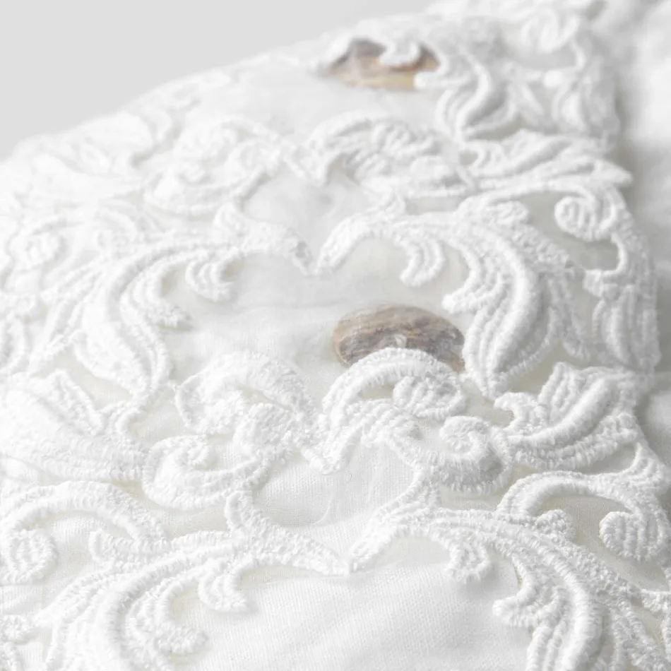 Linen Pillowcase with White Lace for Luxury Design Bed Made in Italy - Kiss Viadurini