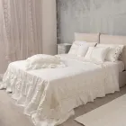 Square Pillowcase in White Linen with Decorative Lace on the Edges and Ruffles - Priscilla Viadurini