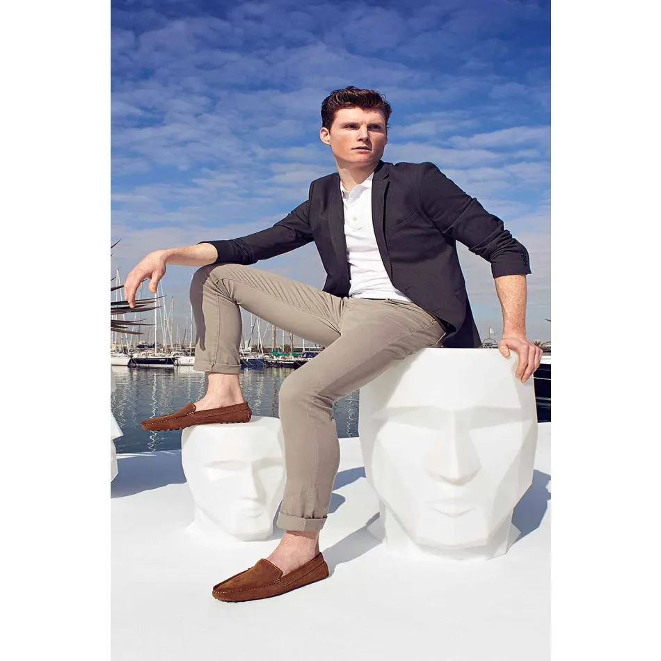 Outdoor stool in the shape of a face in a modern design by Adan by Vondom Viadurini