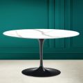 Tulip Saarinen H 41 Oval Coffee Table in Ceramic Calacatta Michelangelo - Scarlet