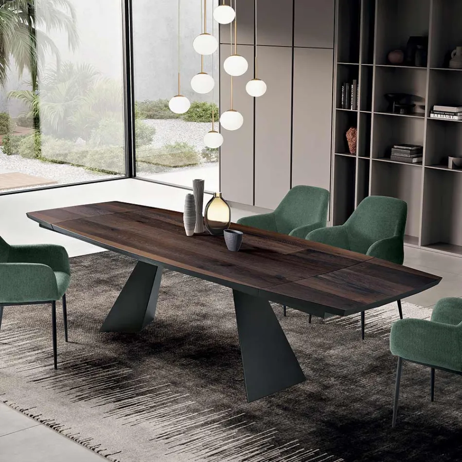 Extendable Table in Oak Veneer and Painted Metal Base - Milo Viadurini