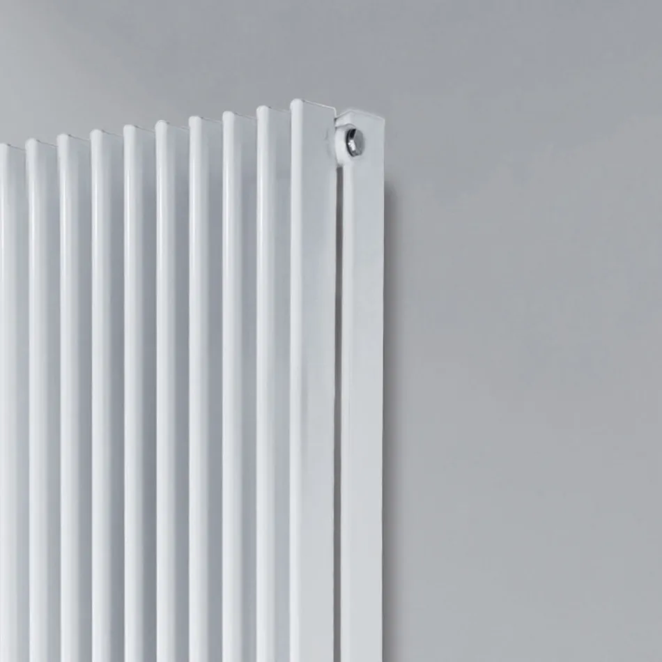 Traffic White Hydraulic Radiator with Flat Steel Elements - Plum Viadurini