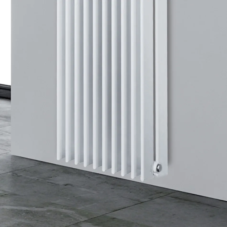 Traffic White Hydraulic Radiator with Flat Steel Elements - Plum Viadurini
