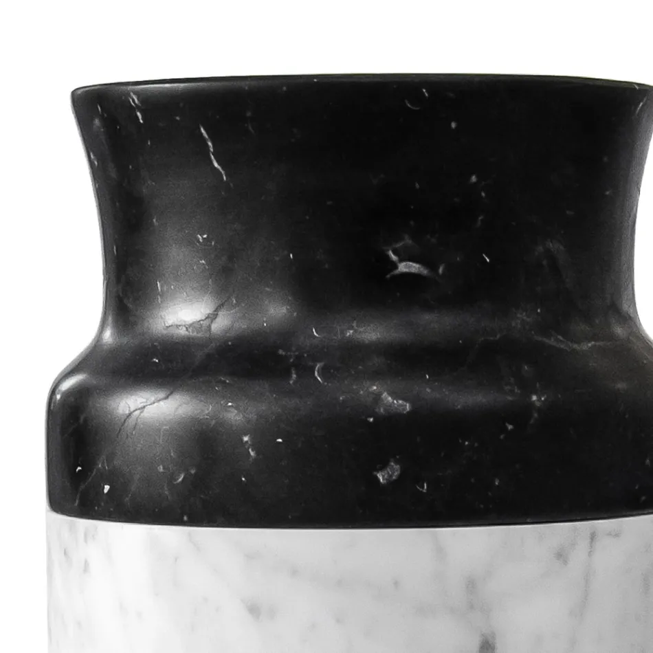 Vase Decor in White Carrara Marble and Black Marquinia Design - Calar Viadurini